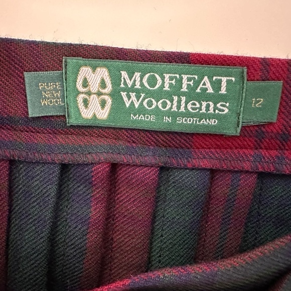 Vintage Moffat Woollens Skirt SZ 12 Tartan Plaid Pleated Wool Red Green Scotland - Picture 7 of 8